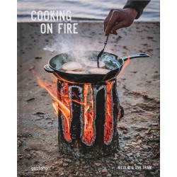 COOKING ON FIRE (anglais)