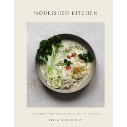 NOURISHED KITCHEN (anglais)